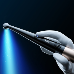 Woodpecker O-Star ultimativ hrdelampe. 7 hrdemetoder, bredspektret lys.